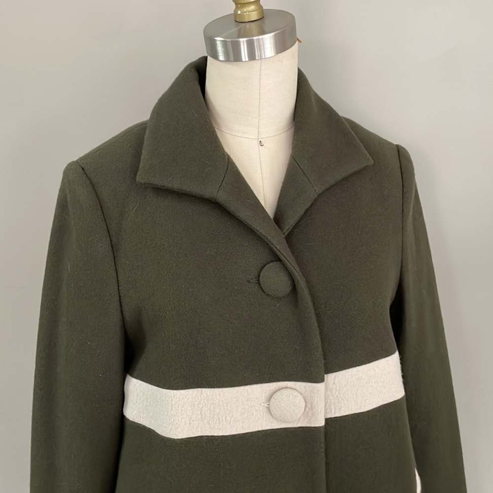 RAG & BONE wool army green peacoat w/ cream panel detail. Size 4 - Picture 2 of 9